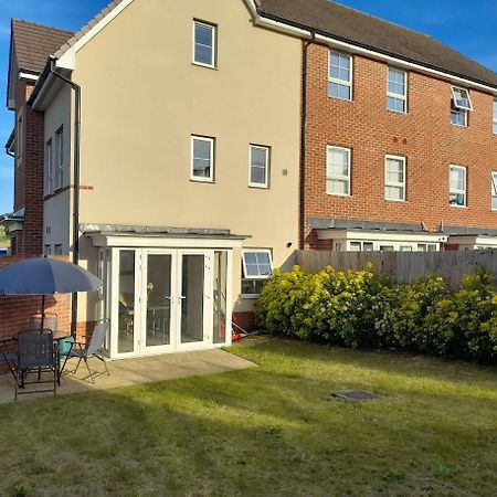 Beautiful 4 Bedroom Treasure Home Hemel Hempstead Εξωτερικό φωτογραφία