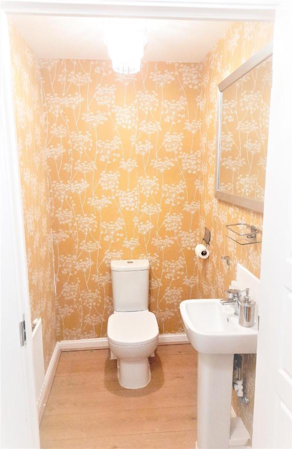 Beautiful 4 Bedroom Treasure Home Hemel Hempstead Εξωτερικό φωτογραφία