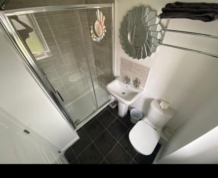 Beautiful 4 Bedroom Treasure Home Hemel Hempstead Εξωτερικό φωτογραφία