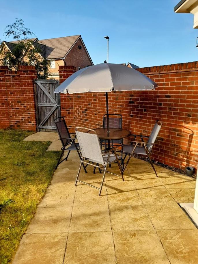 Beautiful 4 Bedroom Treasure Home Hemel Hempstead Εξωτερικό φωτογραφία
